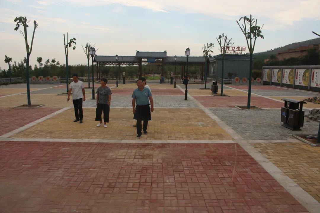 01.jpg
