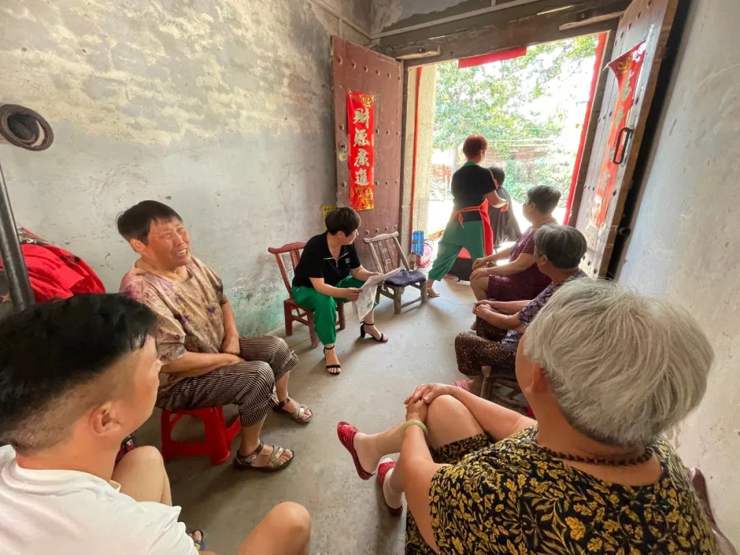 董玉粉.jpg 董玉粉.jpg