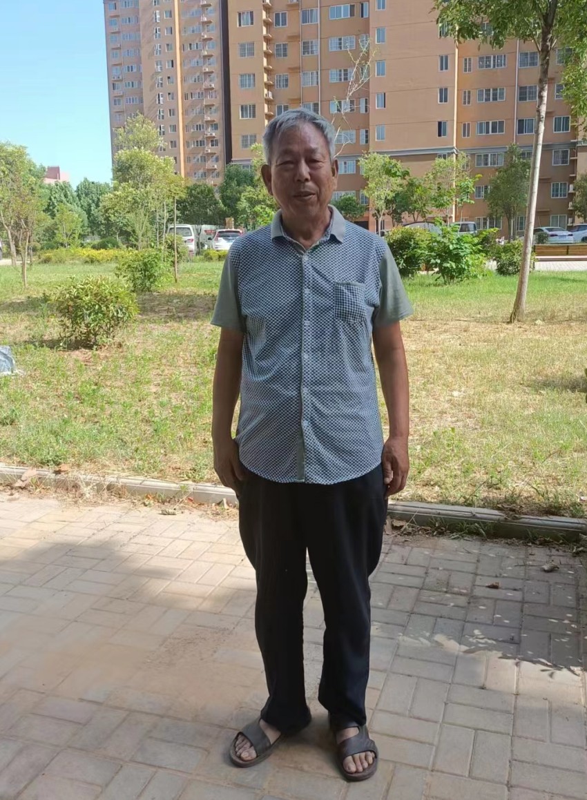 吉会章：退休不褪色   余热放光辉