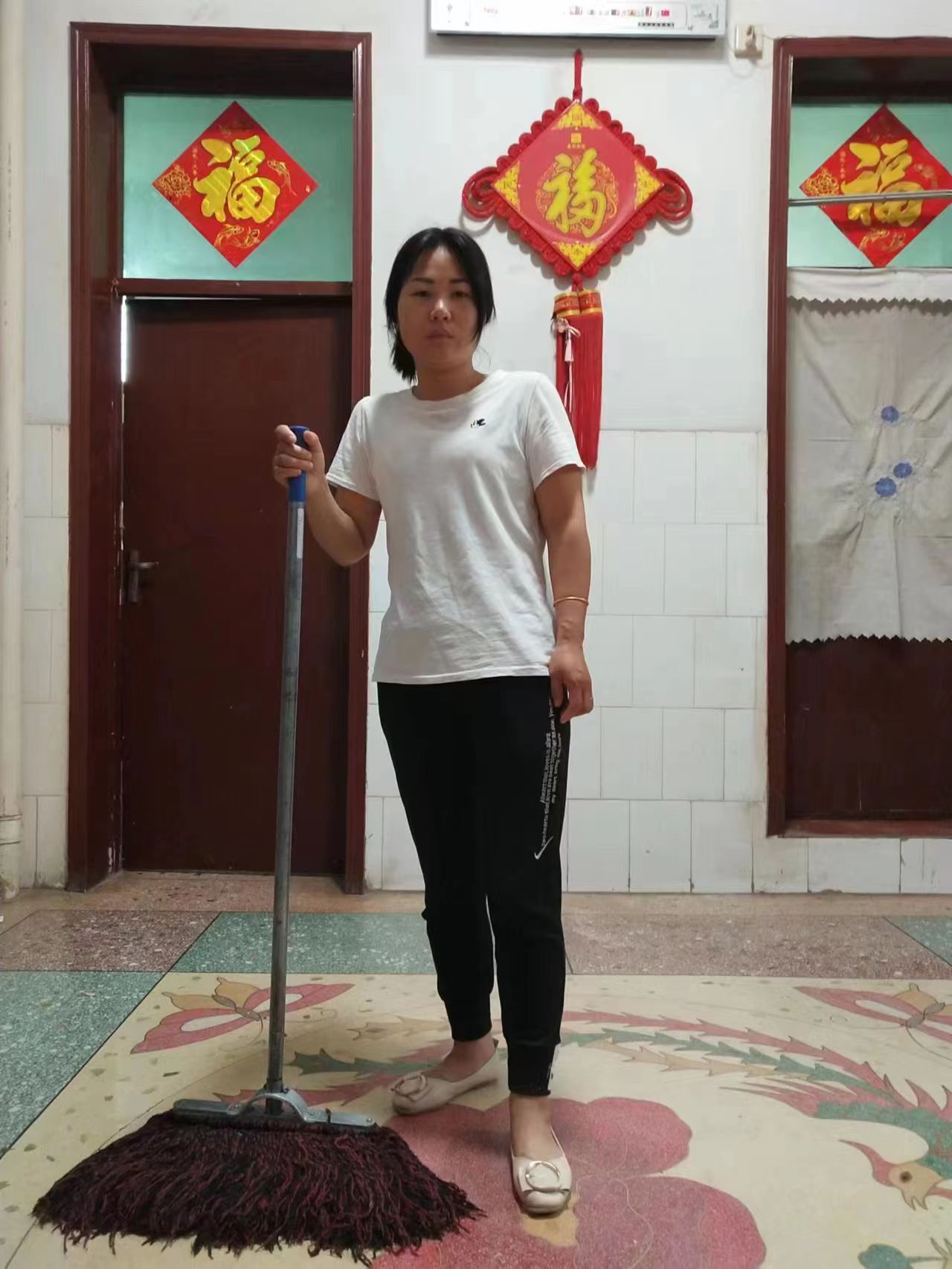 宁真真：孝老敬亲的好媳妇
