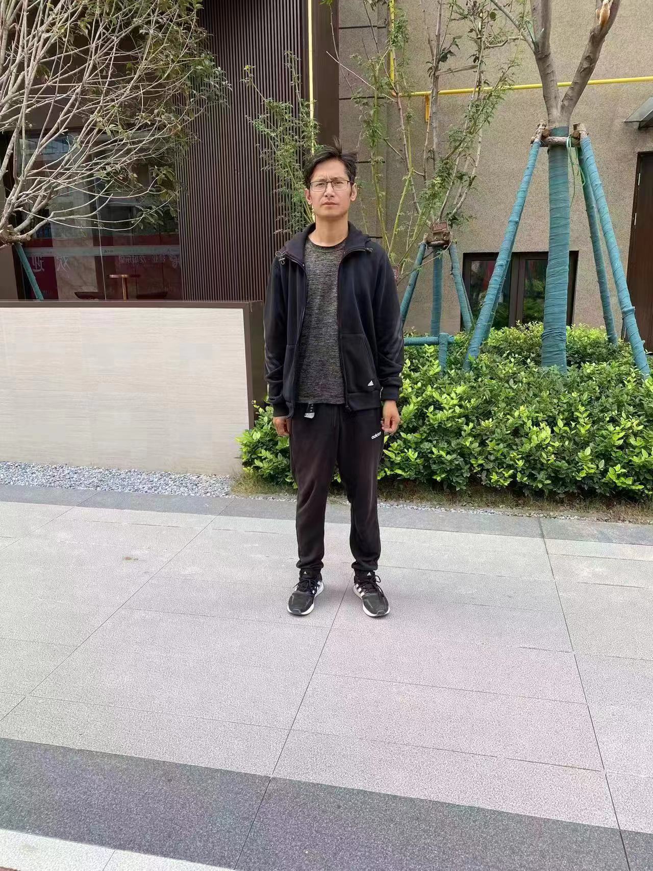 杜小辉:帮助他人，快乐自己