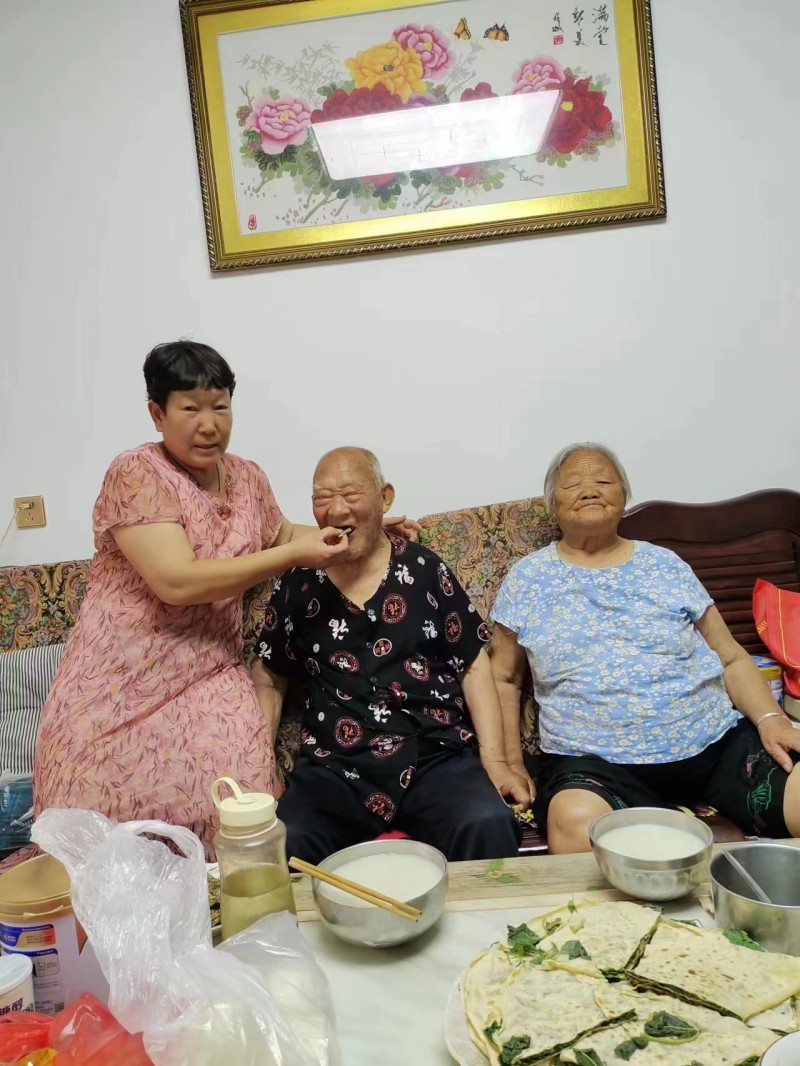 李淑枝：李南社区好媳妇