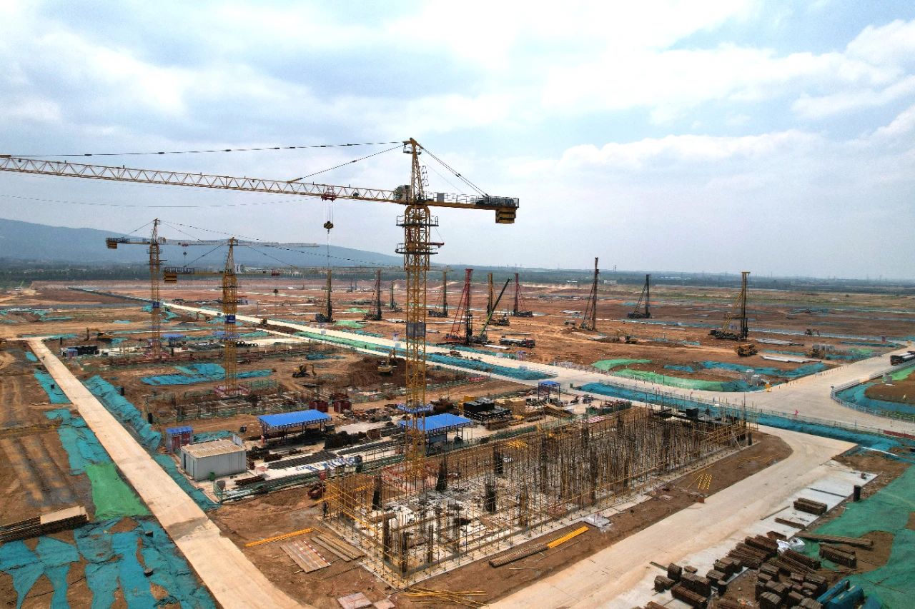中州时代建设正酣 奋力跑出“洛阳速度”
