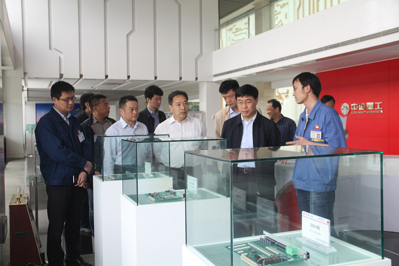 赵会生一行在中信重工项目现场_副本.jpg