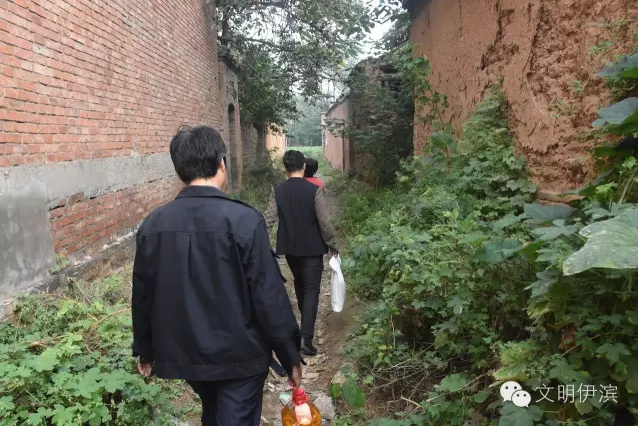 伊滨区创建办扎实开展帮扶慰问工作